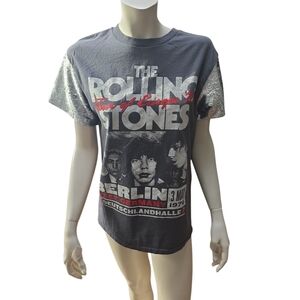 The Rolling Stones Vintage 1976 Tour Of Europe Gray and Silver Short Sleeve Tee